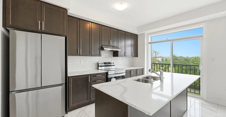 53 Upper Paradise Way, Whitby, ON, L1P 0S2 - 6