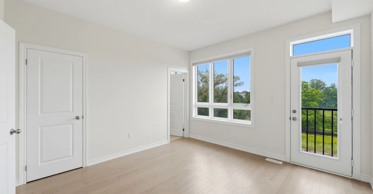 53 Upper Paradise Way, Whitby, ON, L1P 0S2 - 4