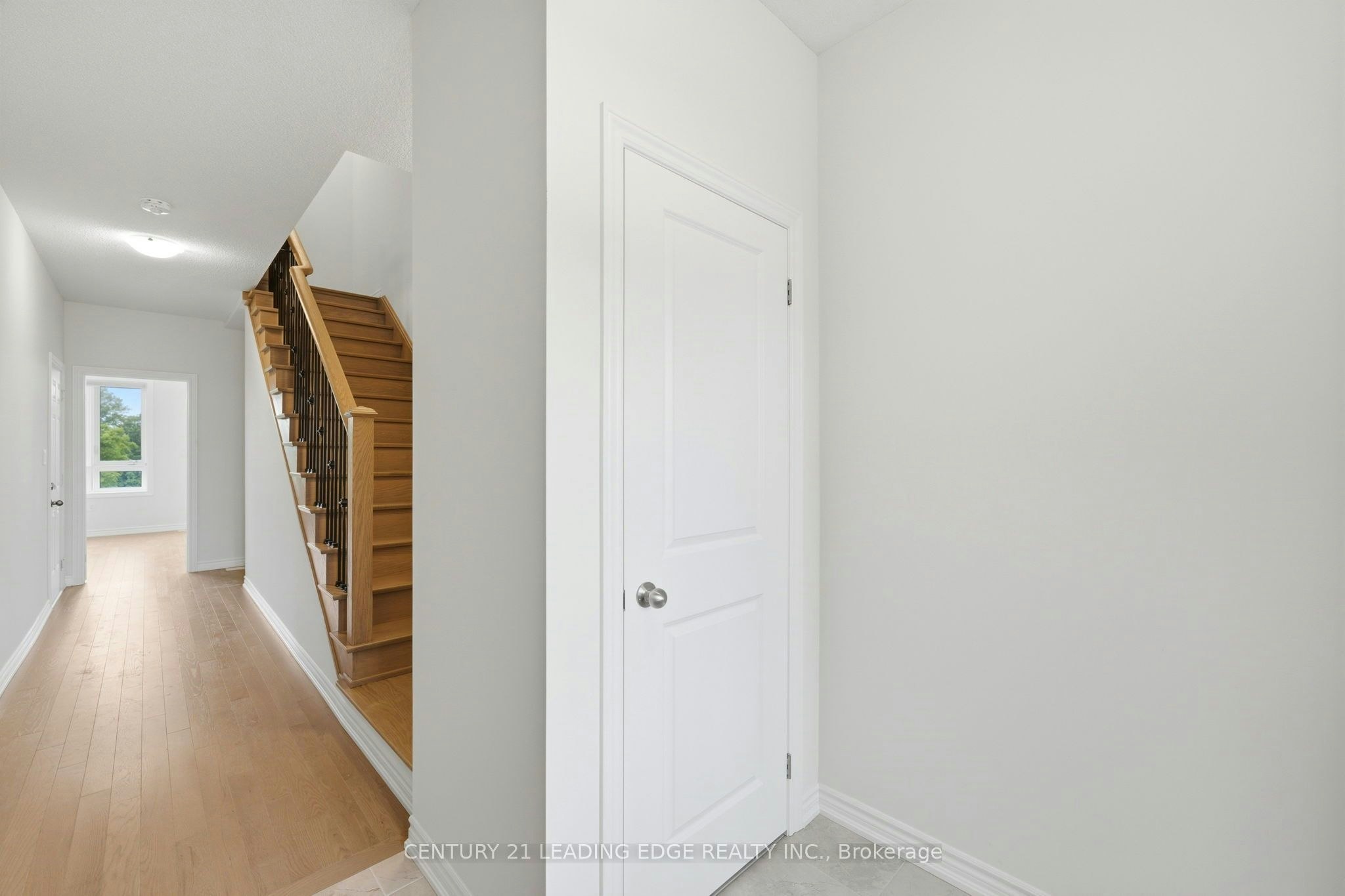 53 Upper Paradise Way, Whitby, ON, L1P 0S2 - 3