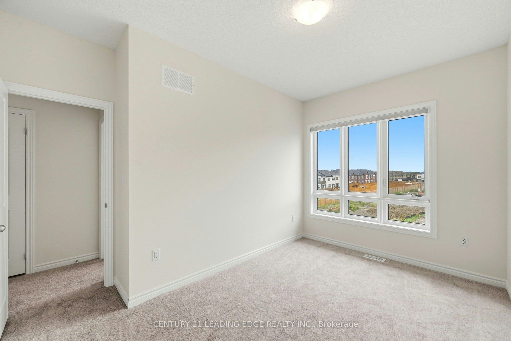 53 Upper Paradise Way, Whitby, ON, L1P 0S2 - 24