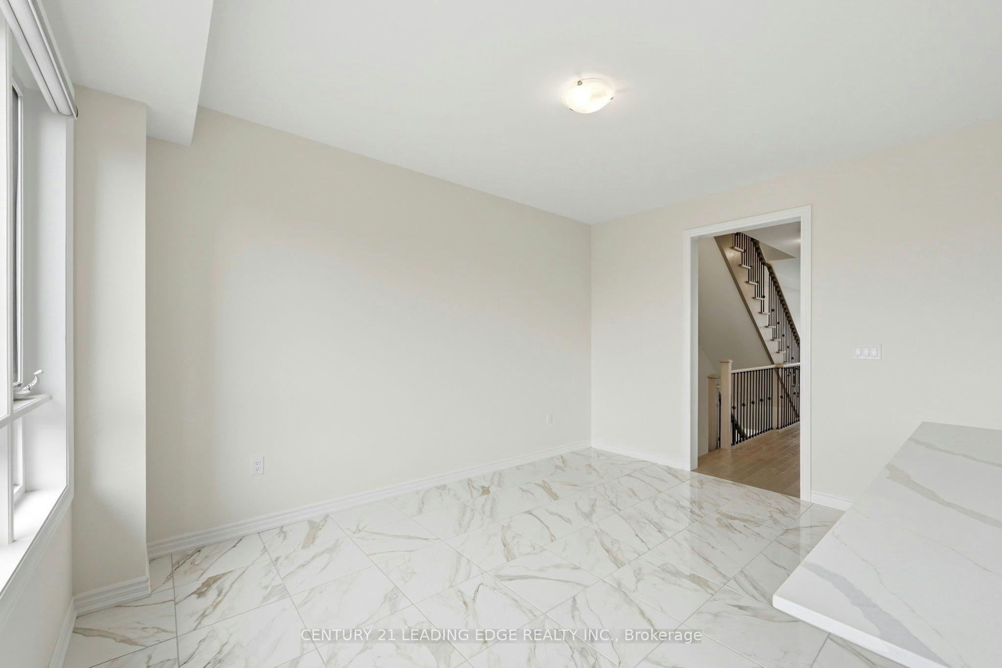 53 Upper Paradise Way, Whitby, ON, L1P 0S2 - 11