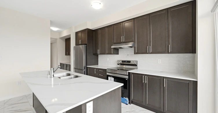 53 Upper Paradise Way, Whitby, ON, L1P 0S2 - 7