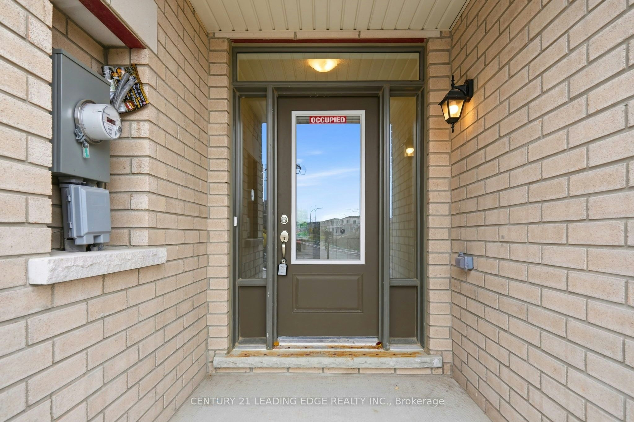 53 Upper Paradise Way, Whitby, ON, L1P 0S2 - 2