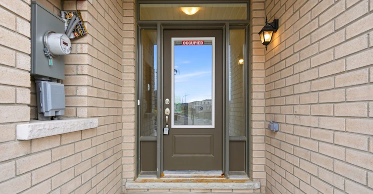 53 Upper Paradise Way, Whitby, ON, L1P 0S2 - 2