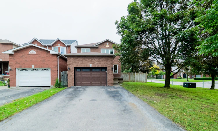 70 Fry Crescent