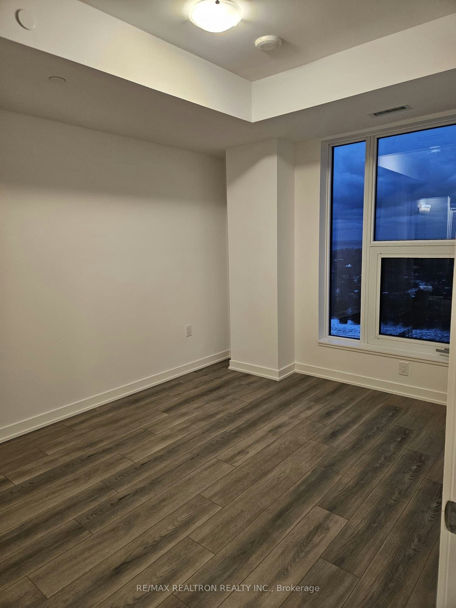 1007-7439 Kingston Road, Toronto, ON, M1B 5S3 - 12