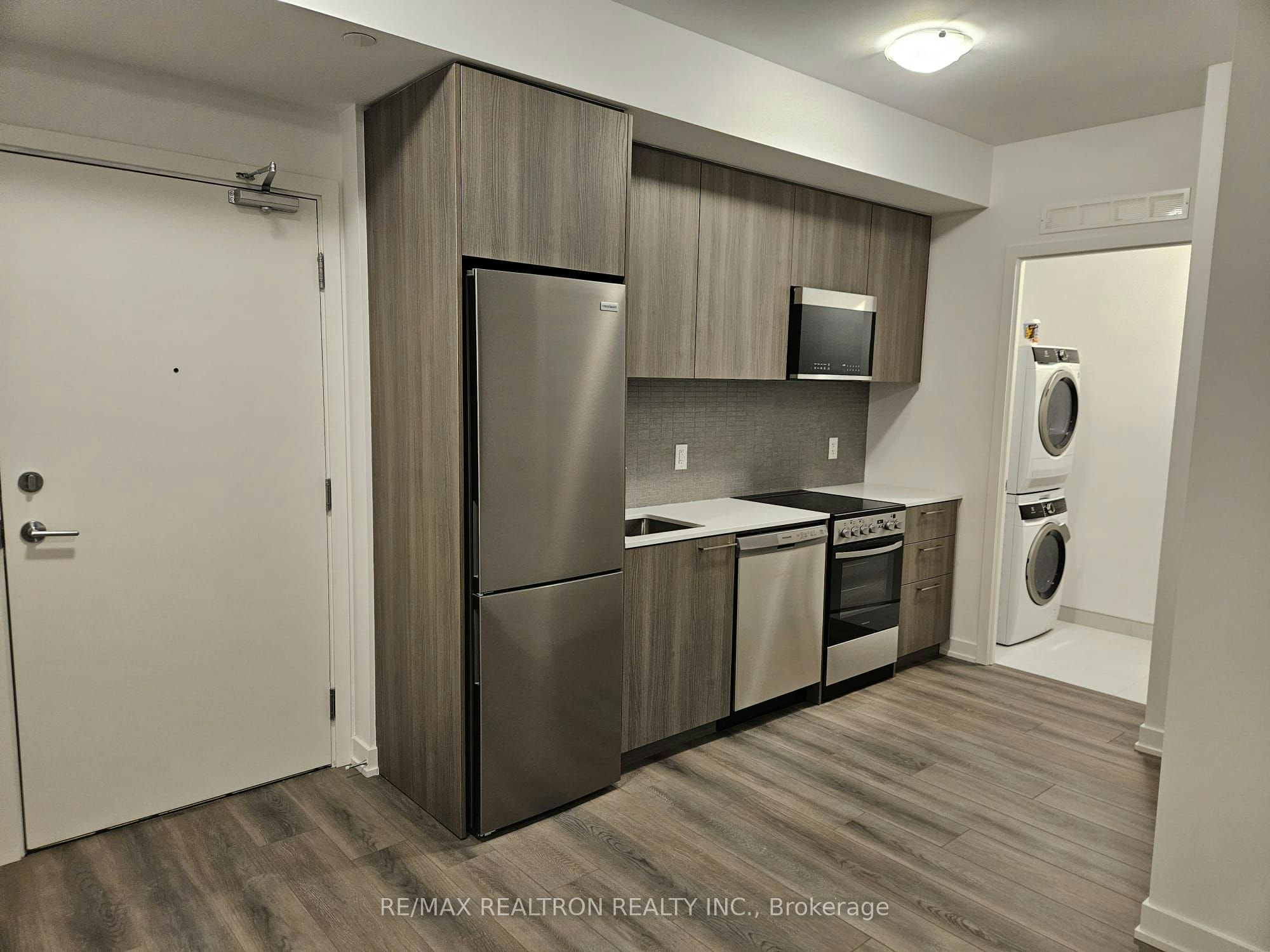 1007-7439 Kingston Road, Toronto, ON, M1B 5S3 - 9
