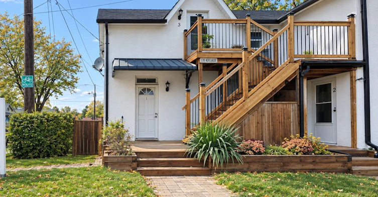 1-178 Adelaide Avenue E, Oshawa, ON, L1G 1Z4
