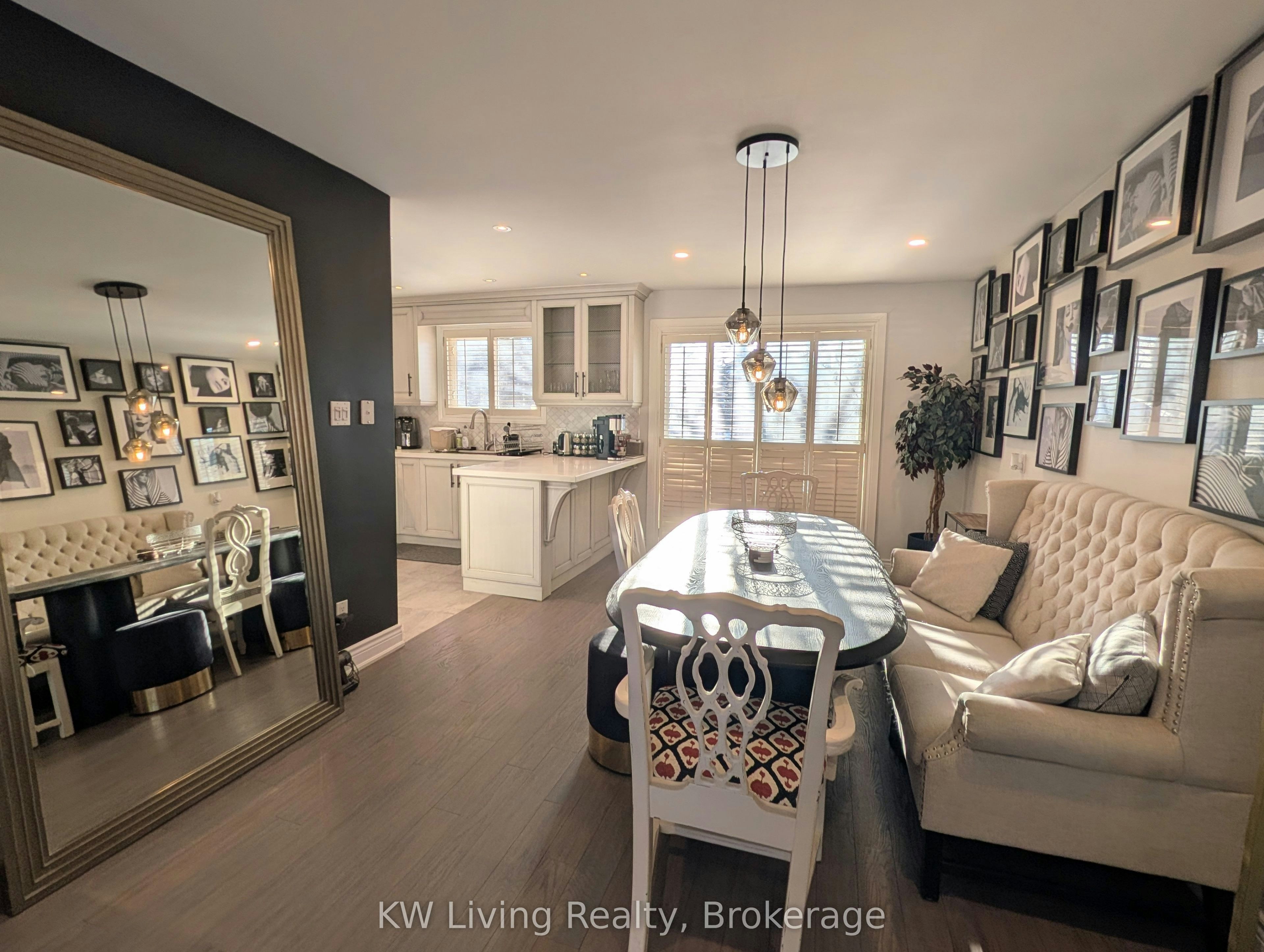 12 Munford Crescent, Toronto, ON, M4B 1C1 - 4