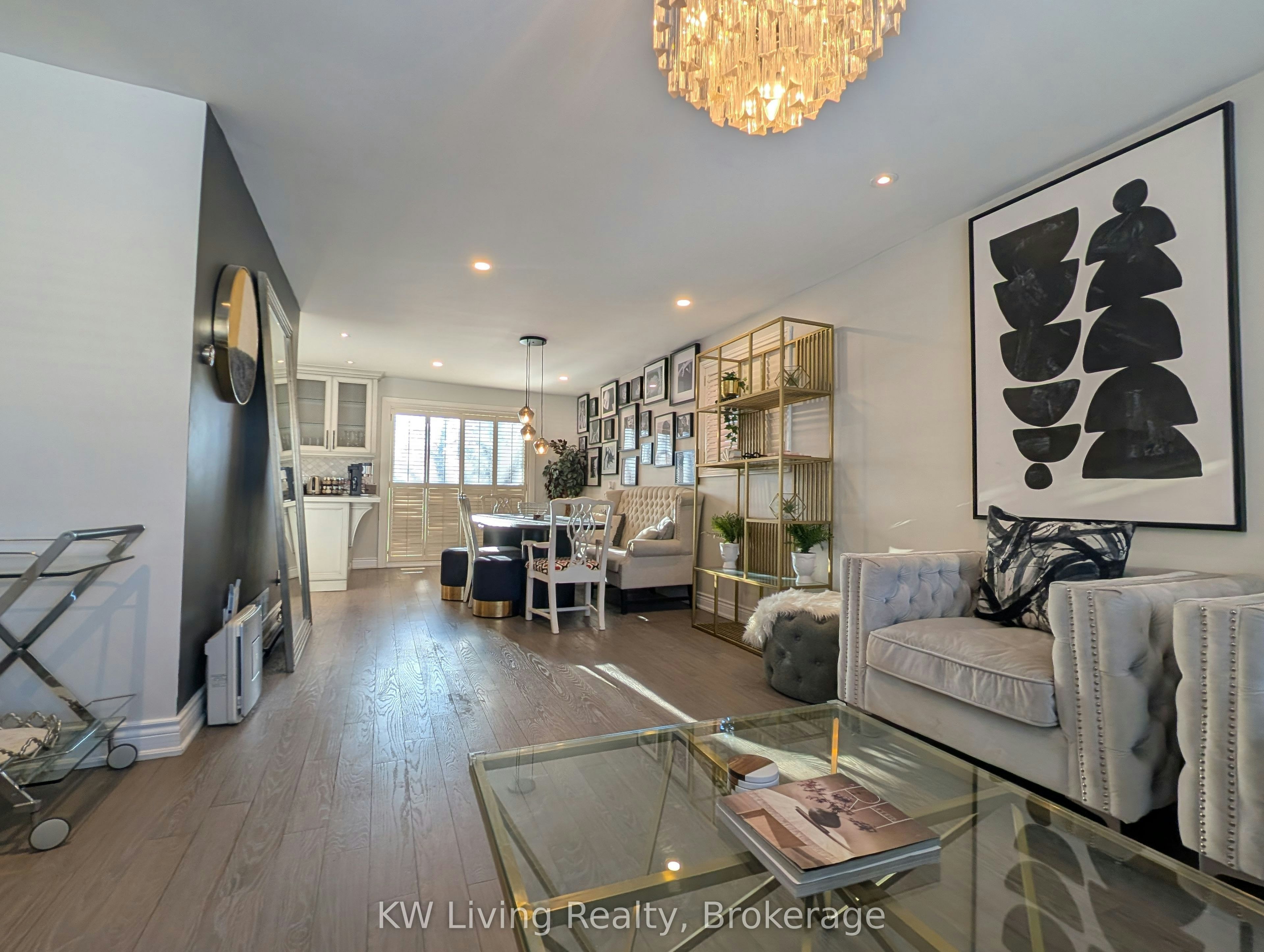 12 Munford Crescent, Toronto, ON, M4B 1C1 - 2