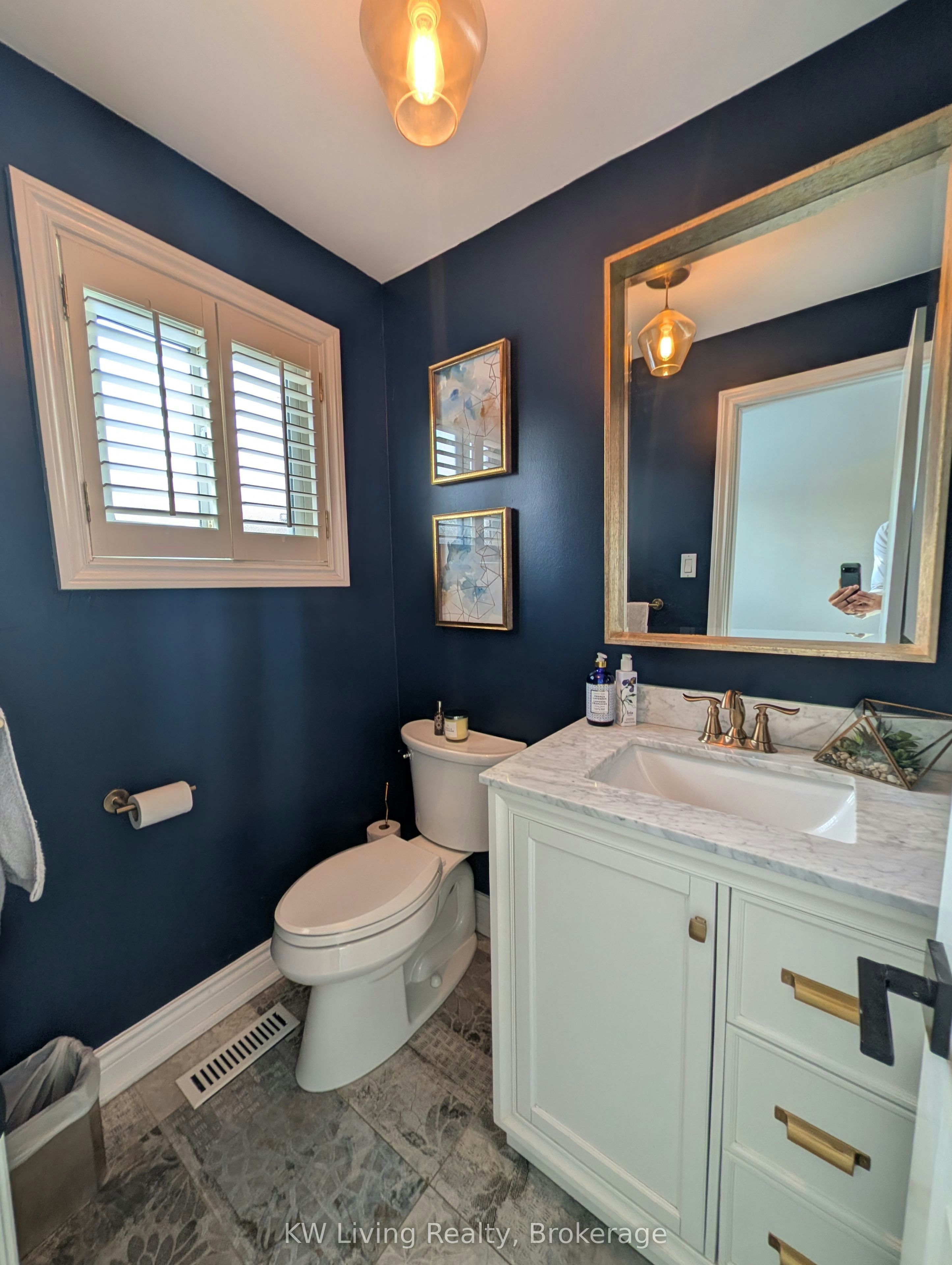 12 Munford Crescent, Toronto, ON, M4B 1C1 - 13