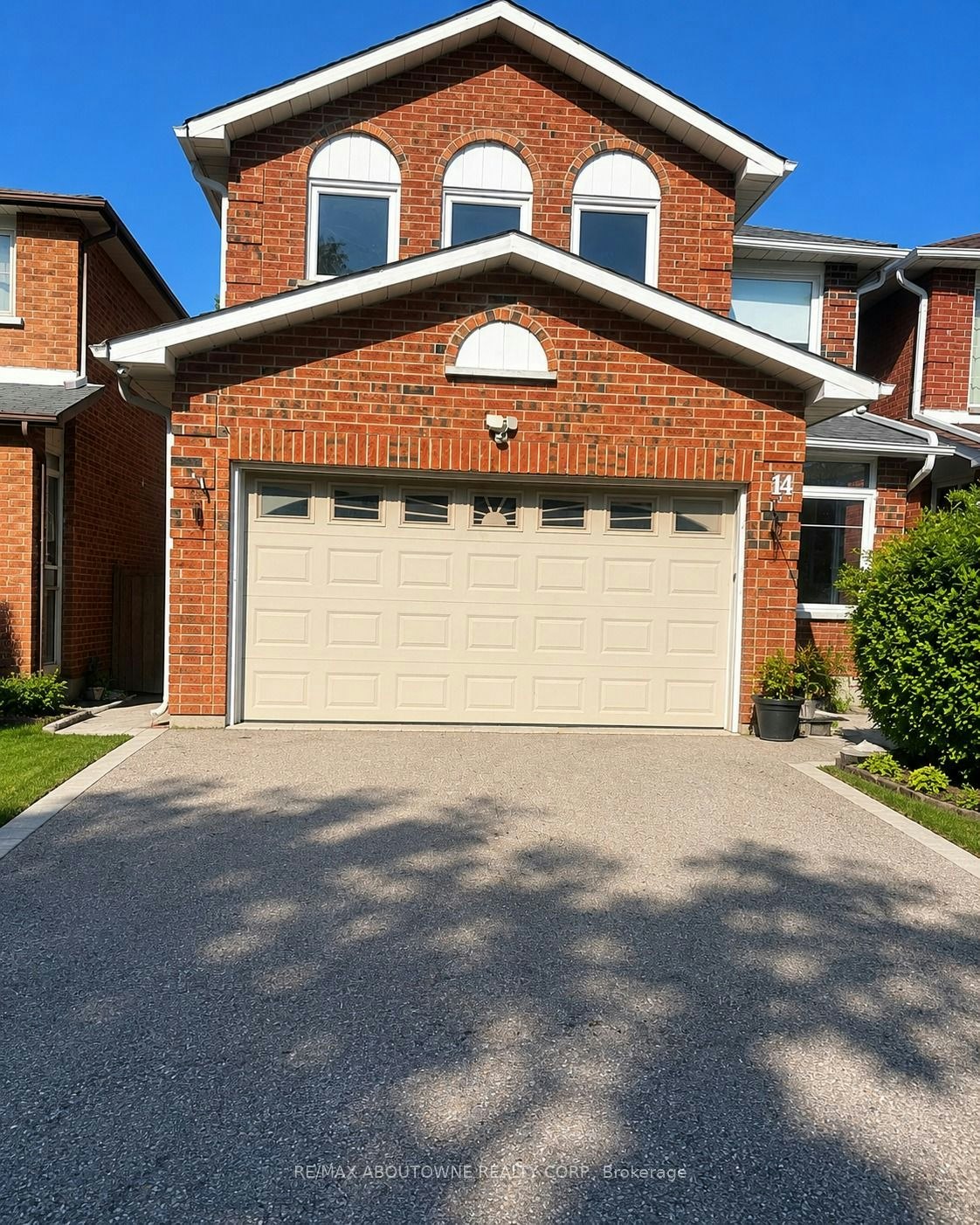 Upper-14 Charcoal Drive, Toronto, ON, M1C 3V1