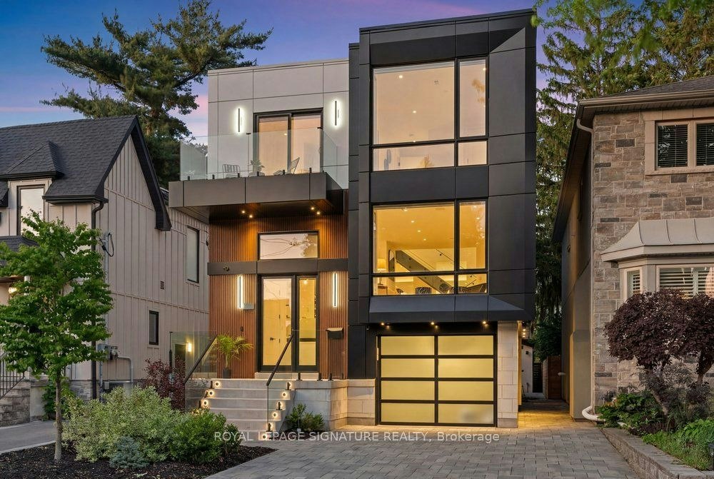 39 Derwyn Road, Toronto, ON, M4J 4N1