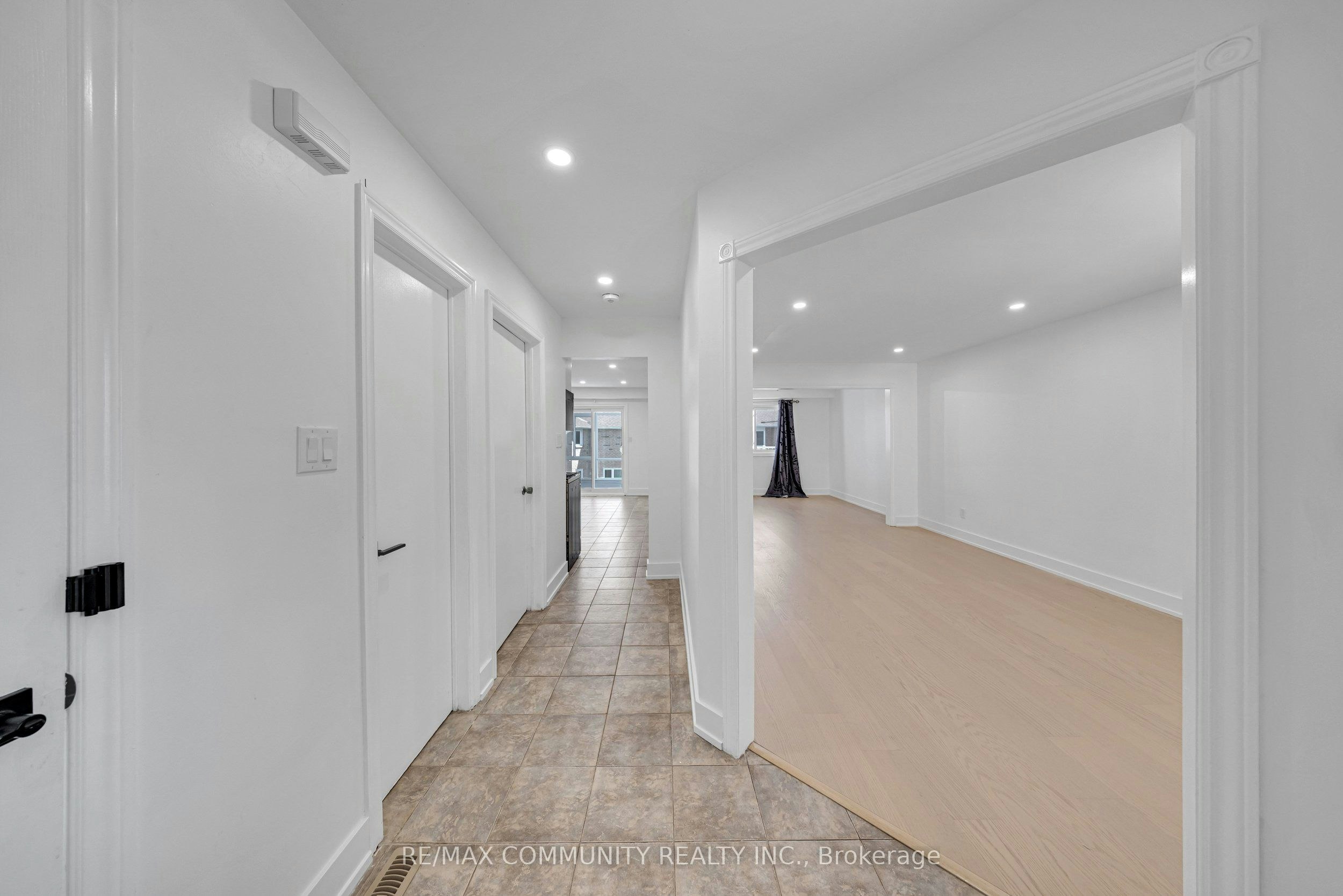 Main-1640 Tawnberry Street, Pickering, ON, L1X 2C2 - 3