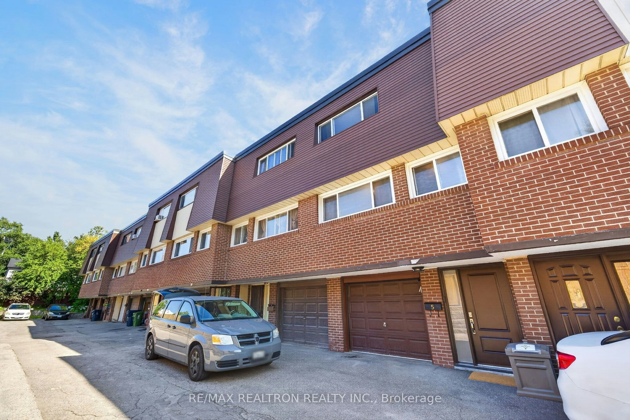 5-1185 Birchmount Road, Toronto, ON, M1P 2C1