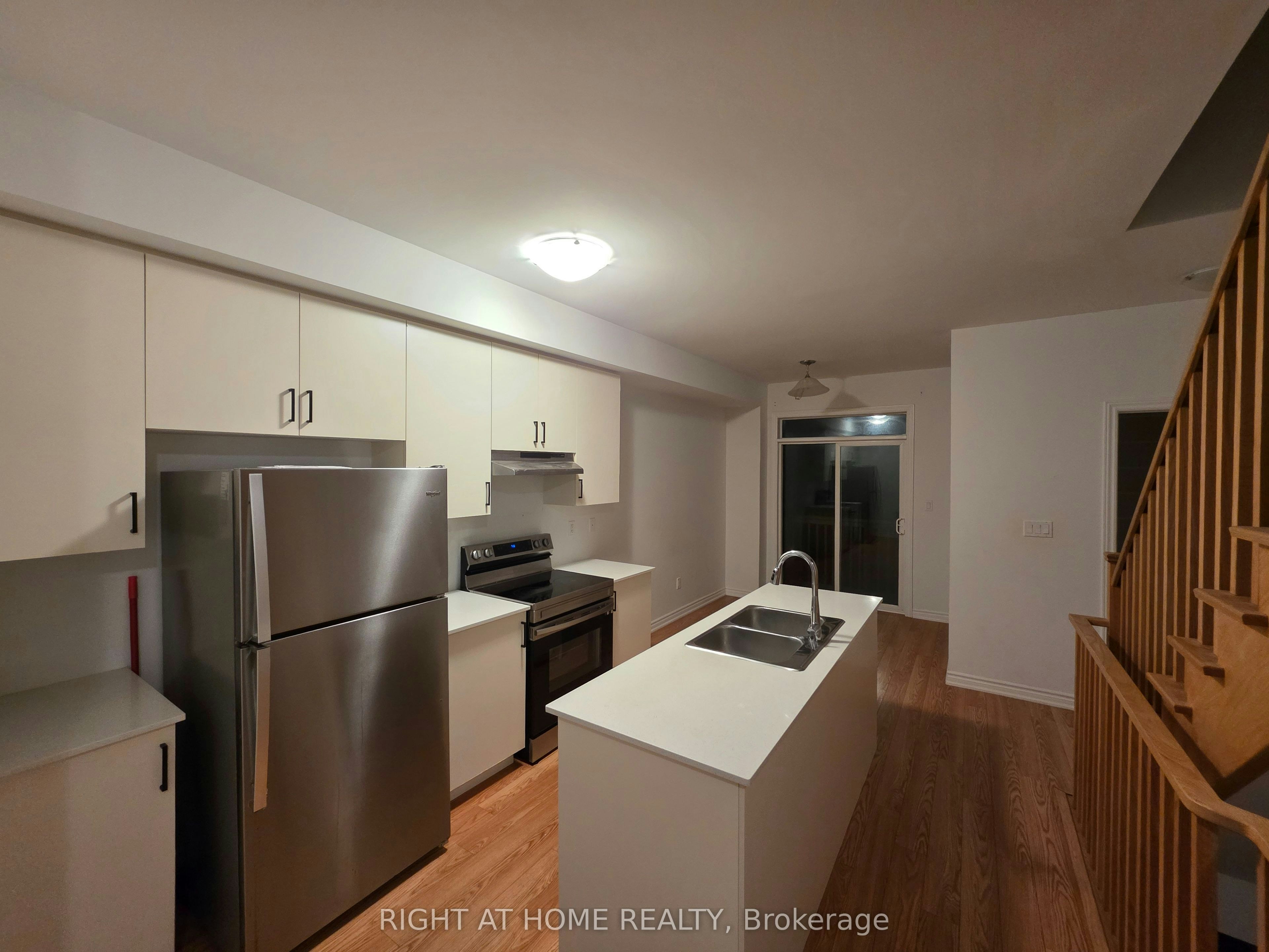 765 Eddystone Path, Oshawa, ON, L1H 0A7 - 6