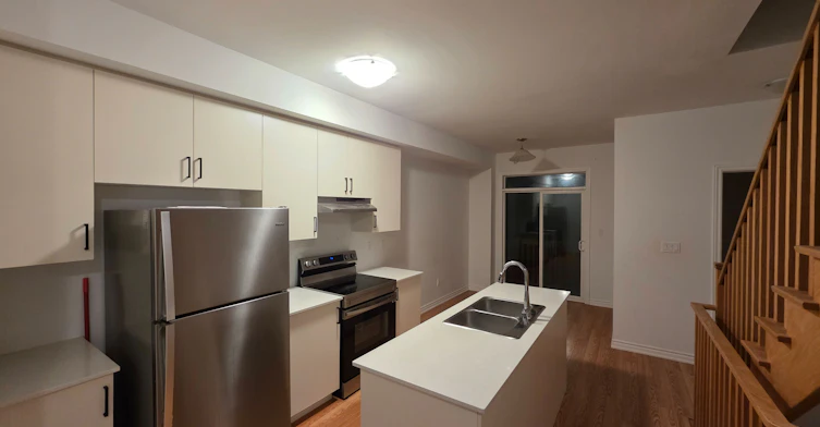 765 Eddystone Path, Oshawa, ON, L1H 0A7 - 6