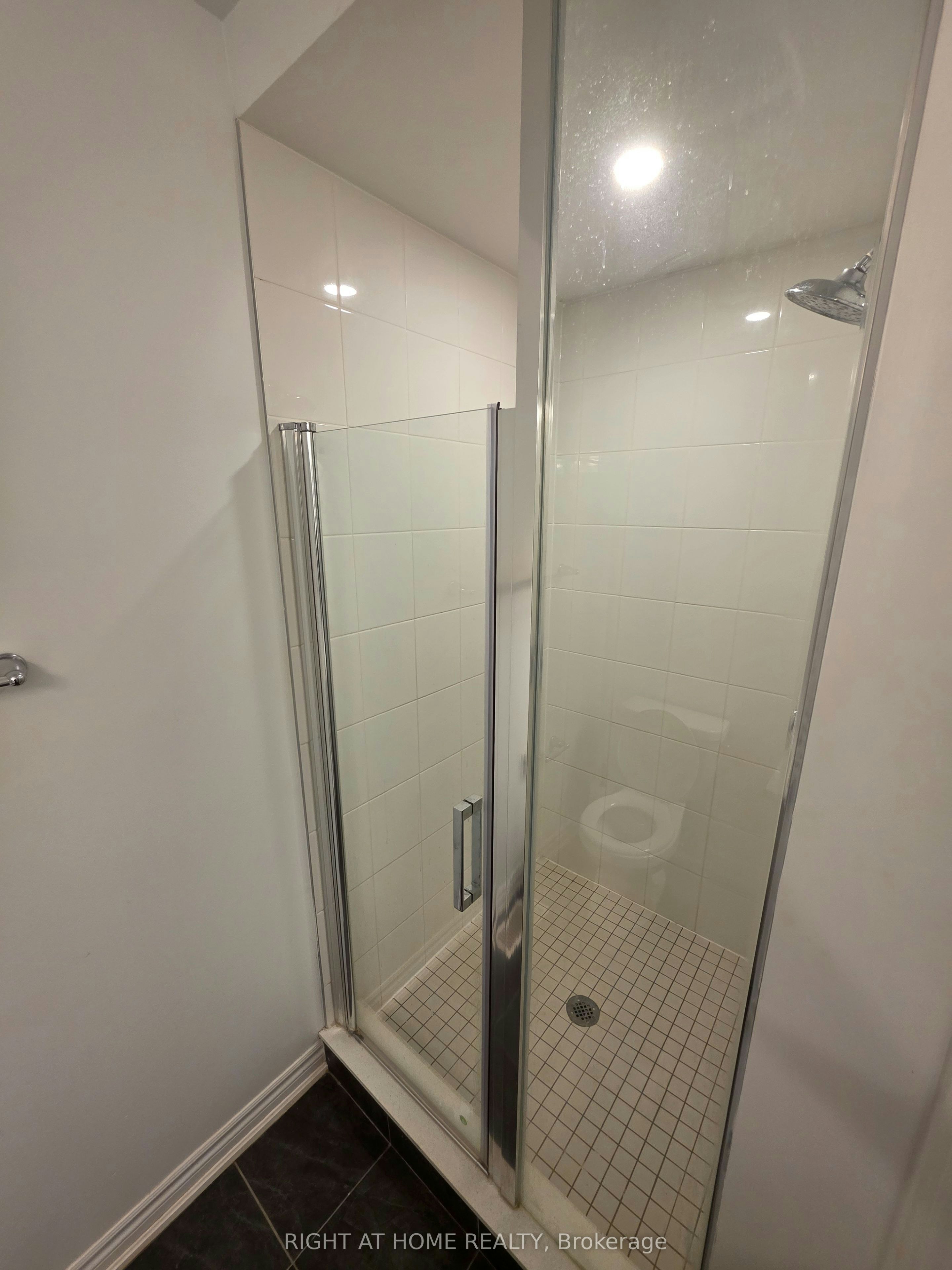 765 Eddystone Path, Oshawa, ON, L1H 0A7 - 11
