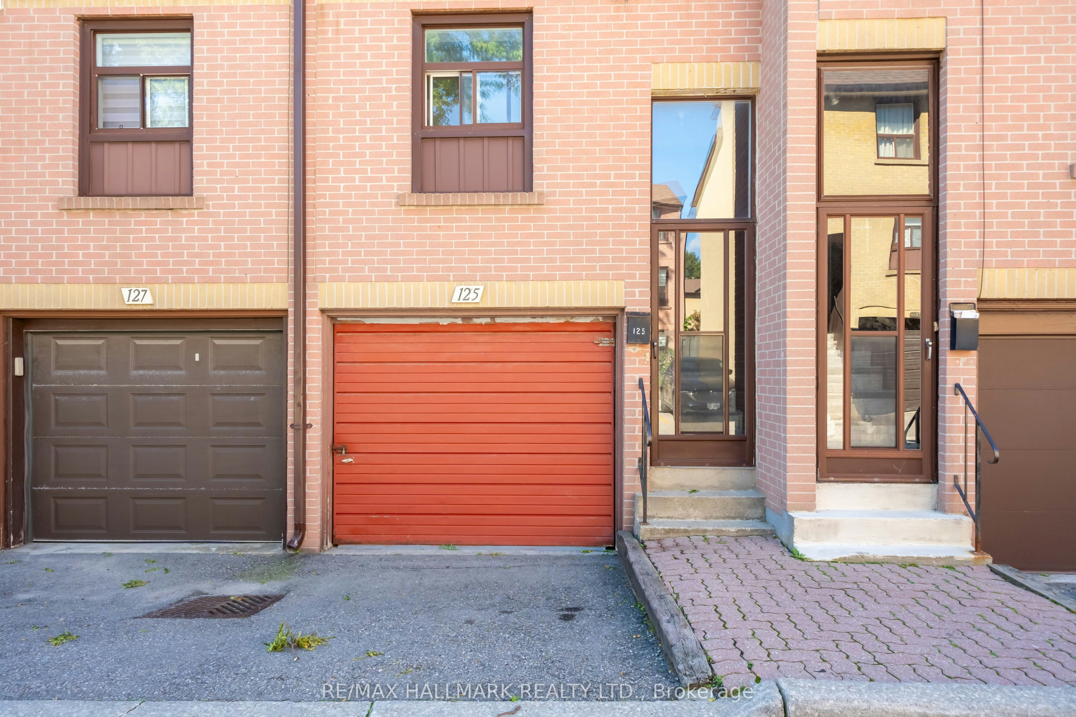 125-275 Broadview Avenue, Toronto, ON, M4M 3H5