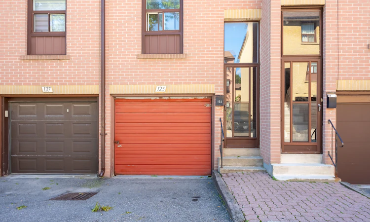125-275 Broadview Avenue