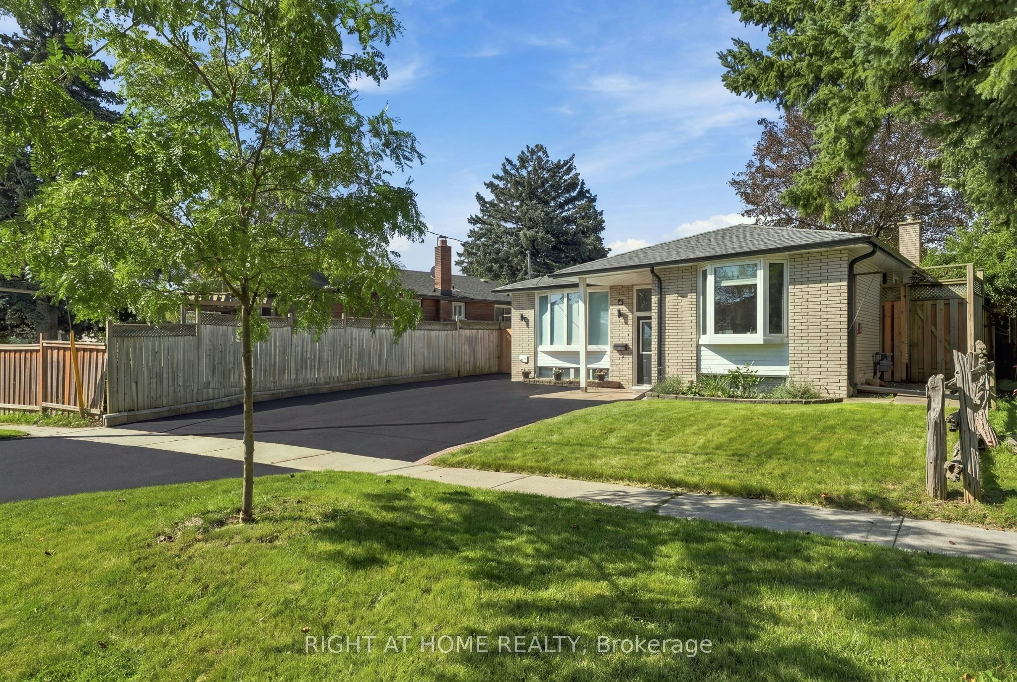 14 Cole Avenue, Clarington, ON, L1C 1K6