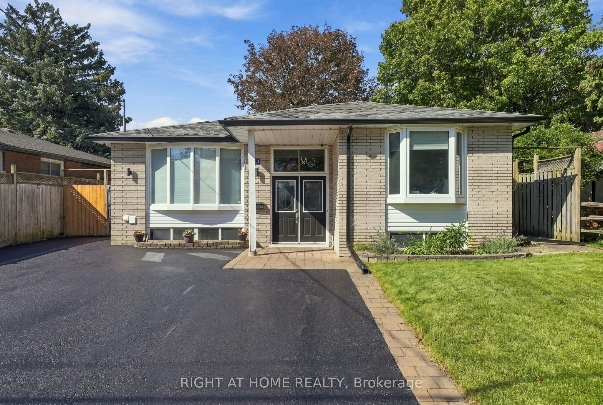 14 Cole Avenue, Clarington, ON, L1C 1K6