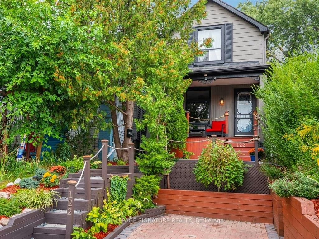 122 Duvernet Avenue, Toronto, ON, M4E 1V4