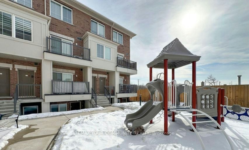 11-490 Beresford Path, Oshawa, ON, L1H 0B2
