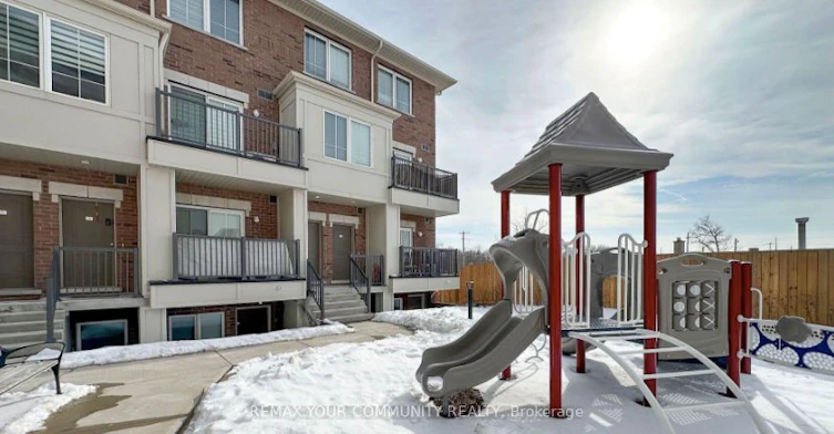 11-490 Beresford Path, Oshawa, ON, L1H 0B2
