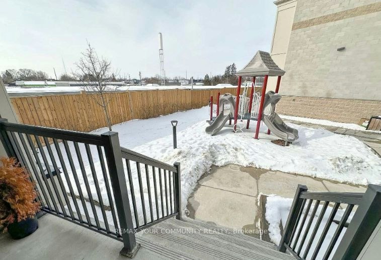 11-490 Beresford Path, Oshawa, ON, L1H 0B2 - 2