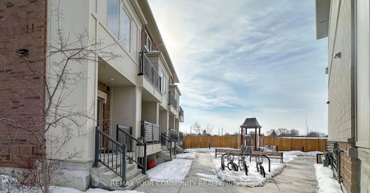 11-490 Beresford Path, Oshawa, ON, L1H 0B2 - 22
