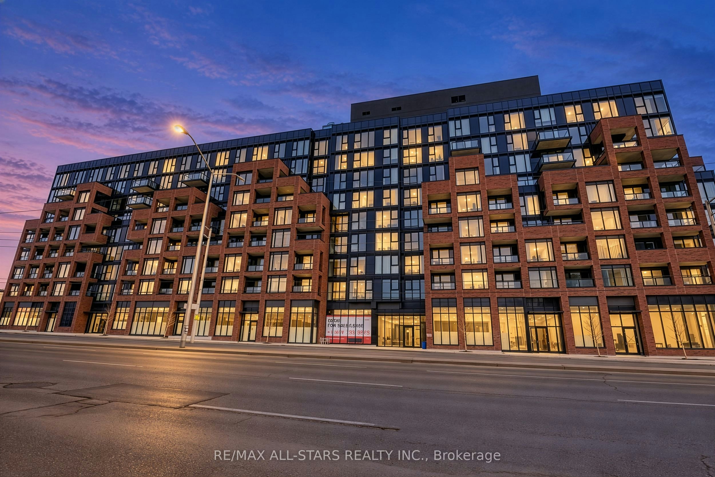 207-2799 Kingston Road, Toronto, ON, M1M 1N1