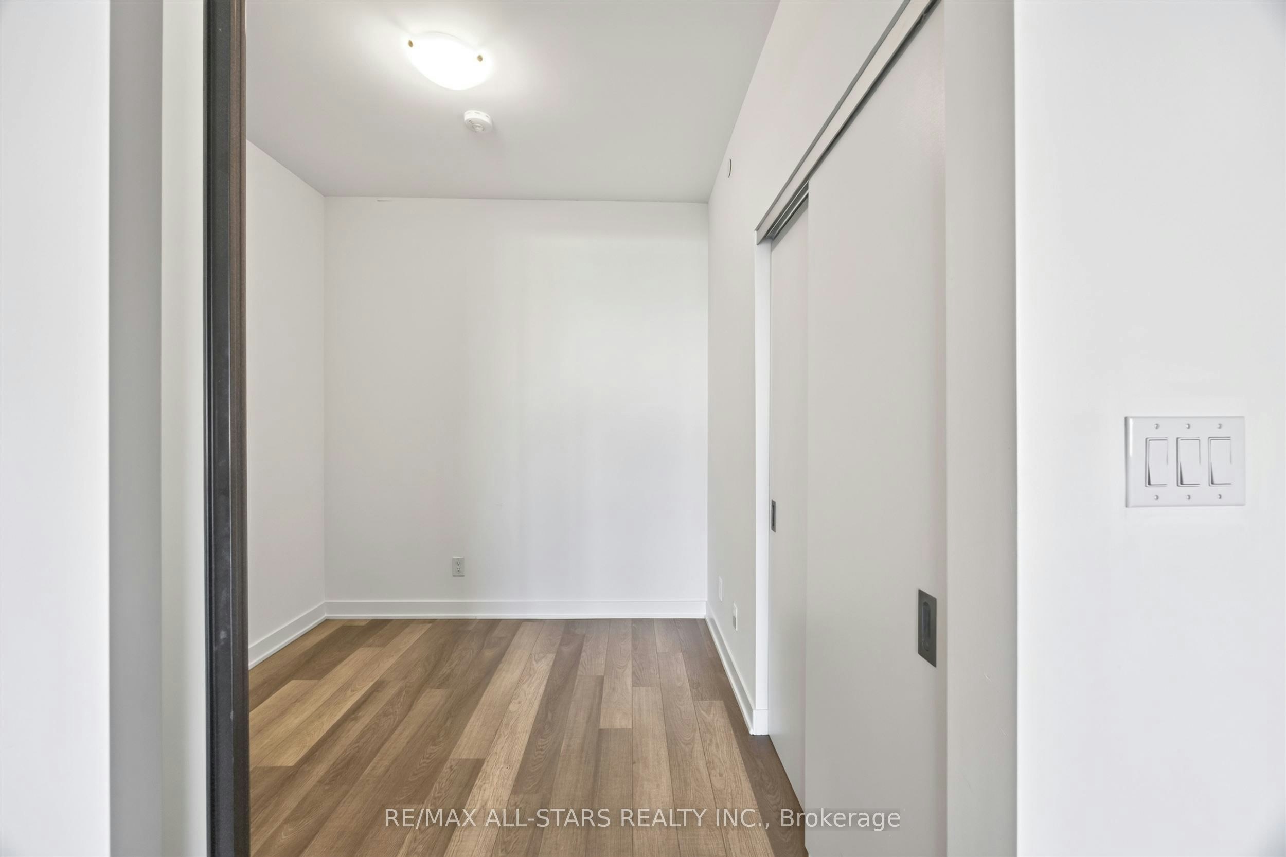 207-2799 Kingston Road, Toronto, ON, M1M 1N1 - 13