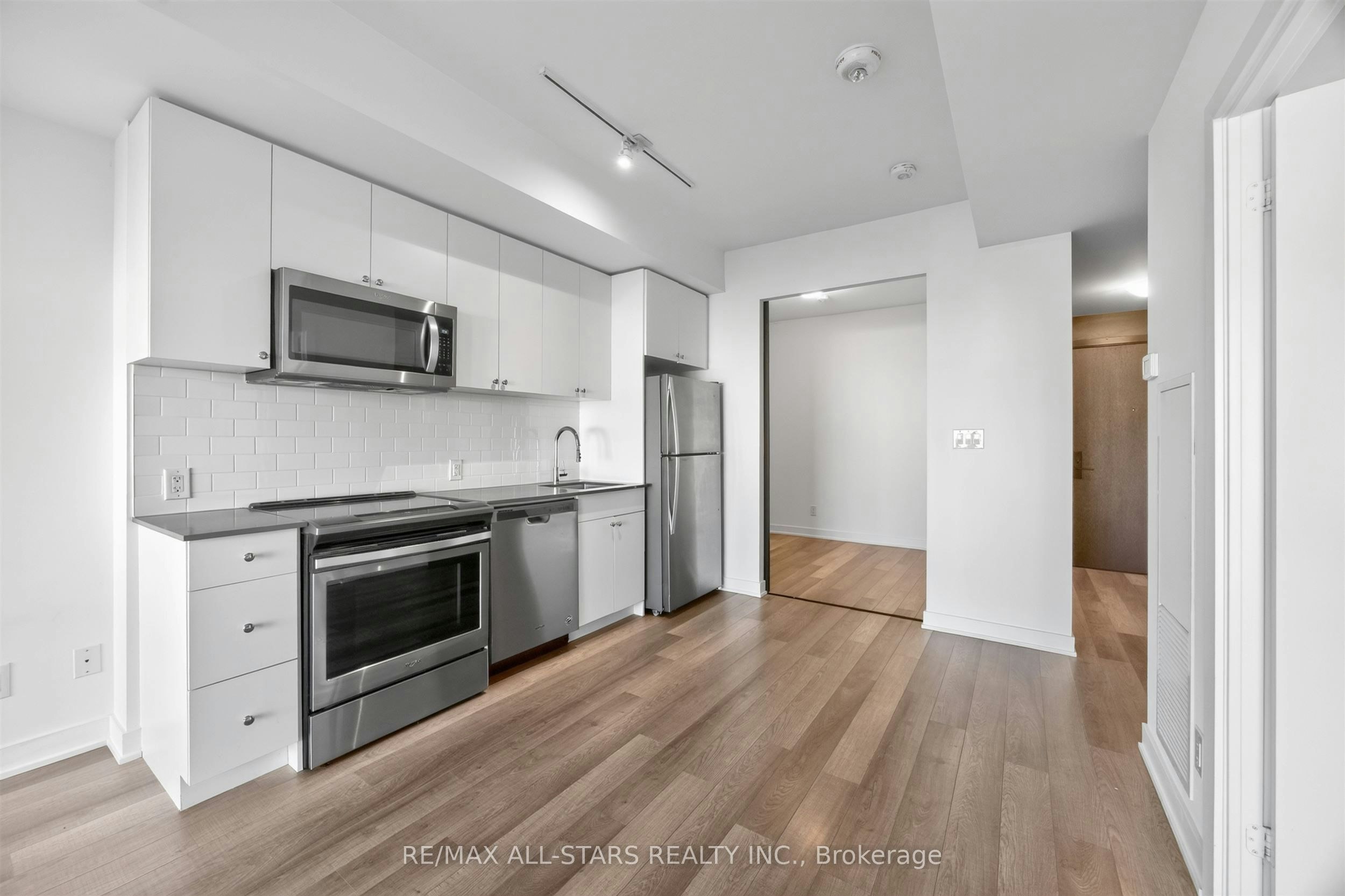 207-2799 Kingston Road, Toronto, ON, M1M 1N1 - 12
