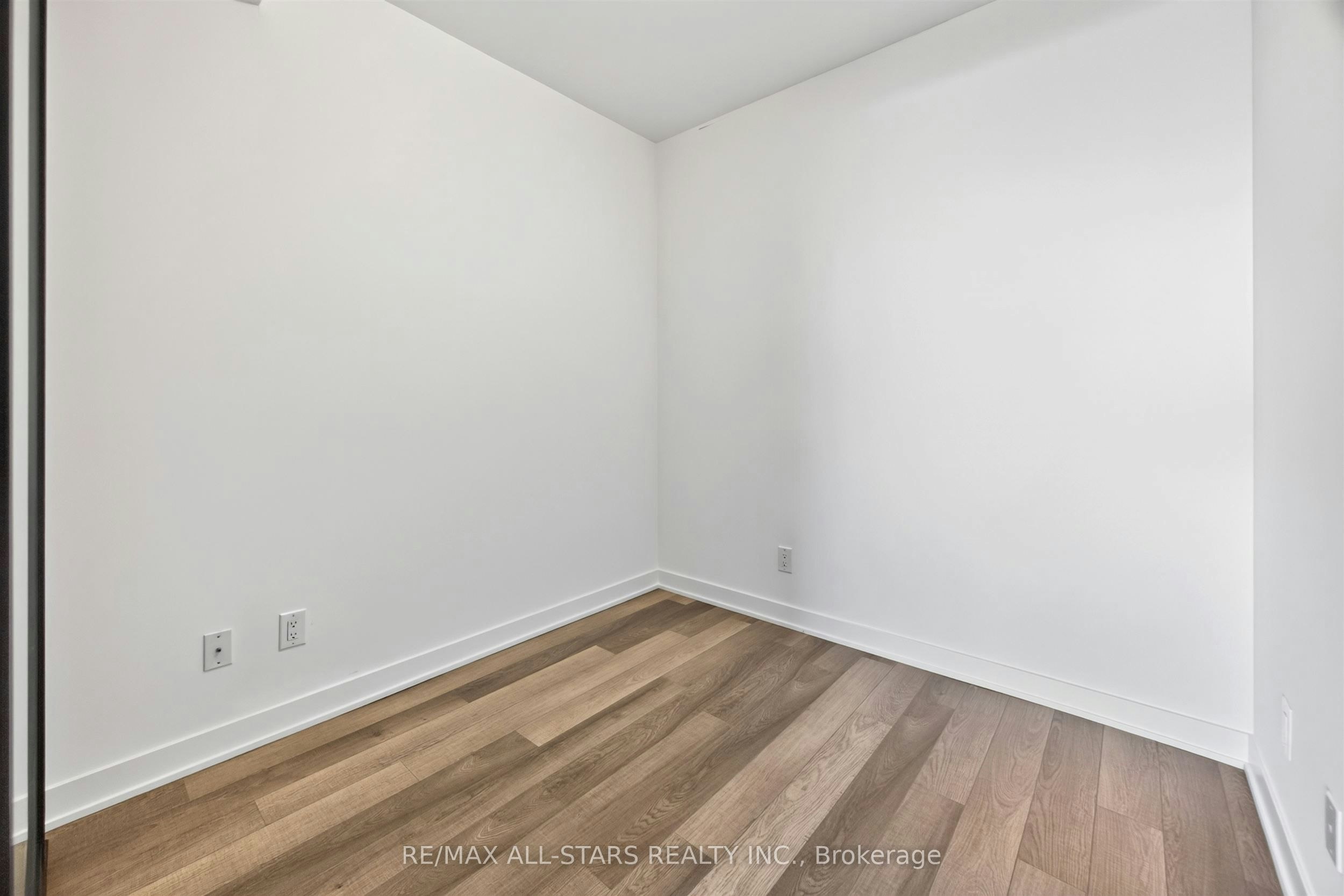 207-2799 Kingston Road, Toronto, ON, M1M 1N1 - 14