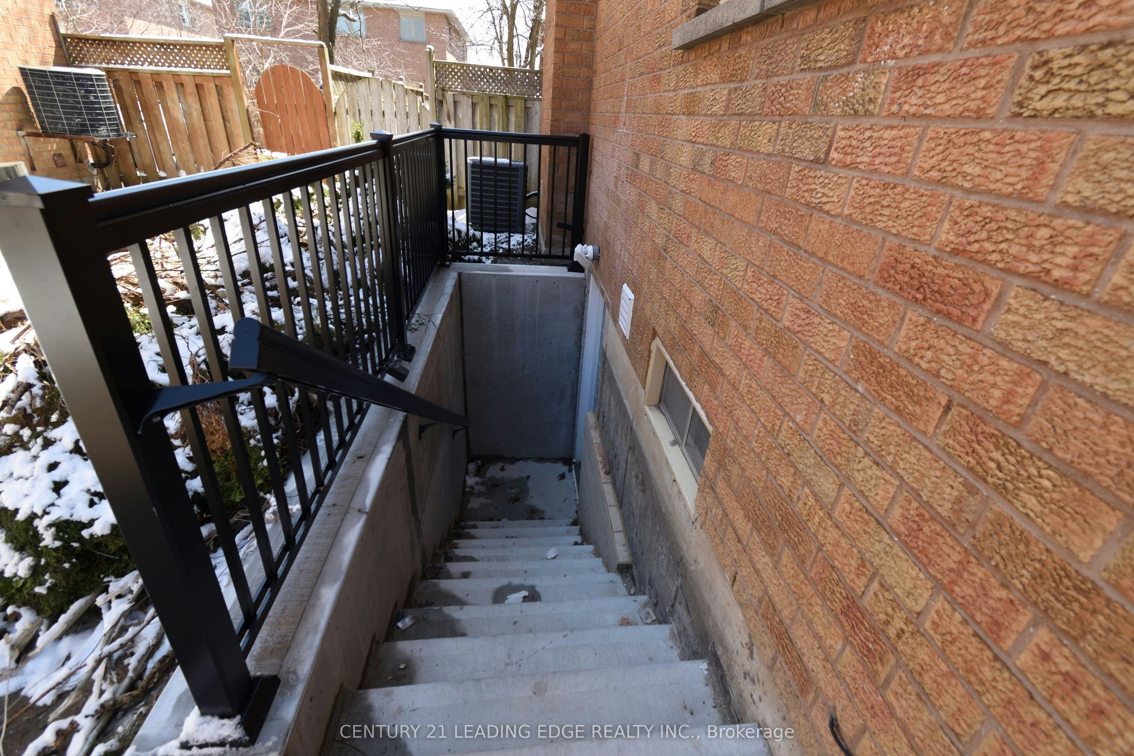 Bsmt-45 Lofthouse Drive, Whitby, ON, L1R 1W5 - 17