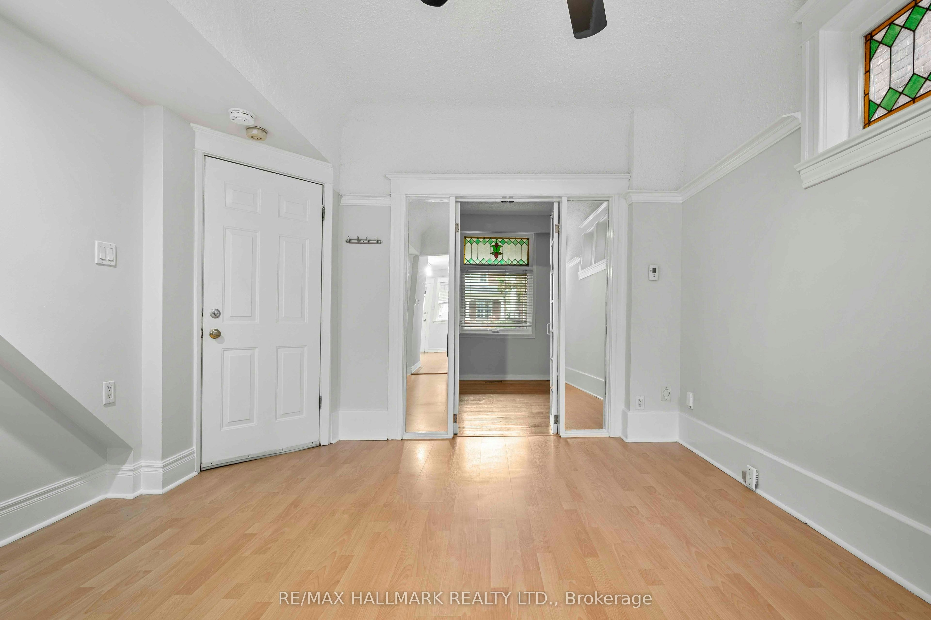 Main Floor-806 Logan Avenue, Toronto, ON, M4K 3E1 - 14