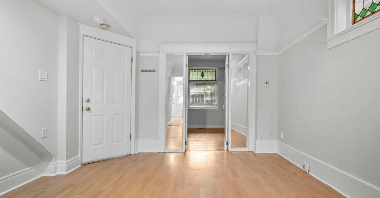 Main Floor-806 Logan Avenue, Toronto, ON, M4K 3E1 - 14