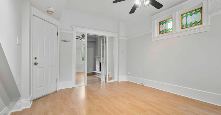 Main Floor-806 Logan Avenue, Toronto, ON, M4K 3E1 - 15