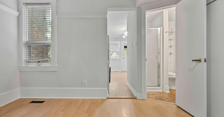 Main Floor-806 Logan Avenue, Toronto, ON, M4K 3E1 - 23