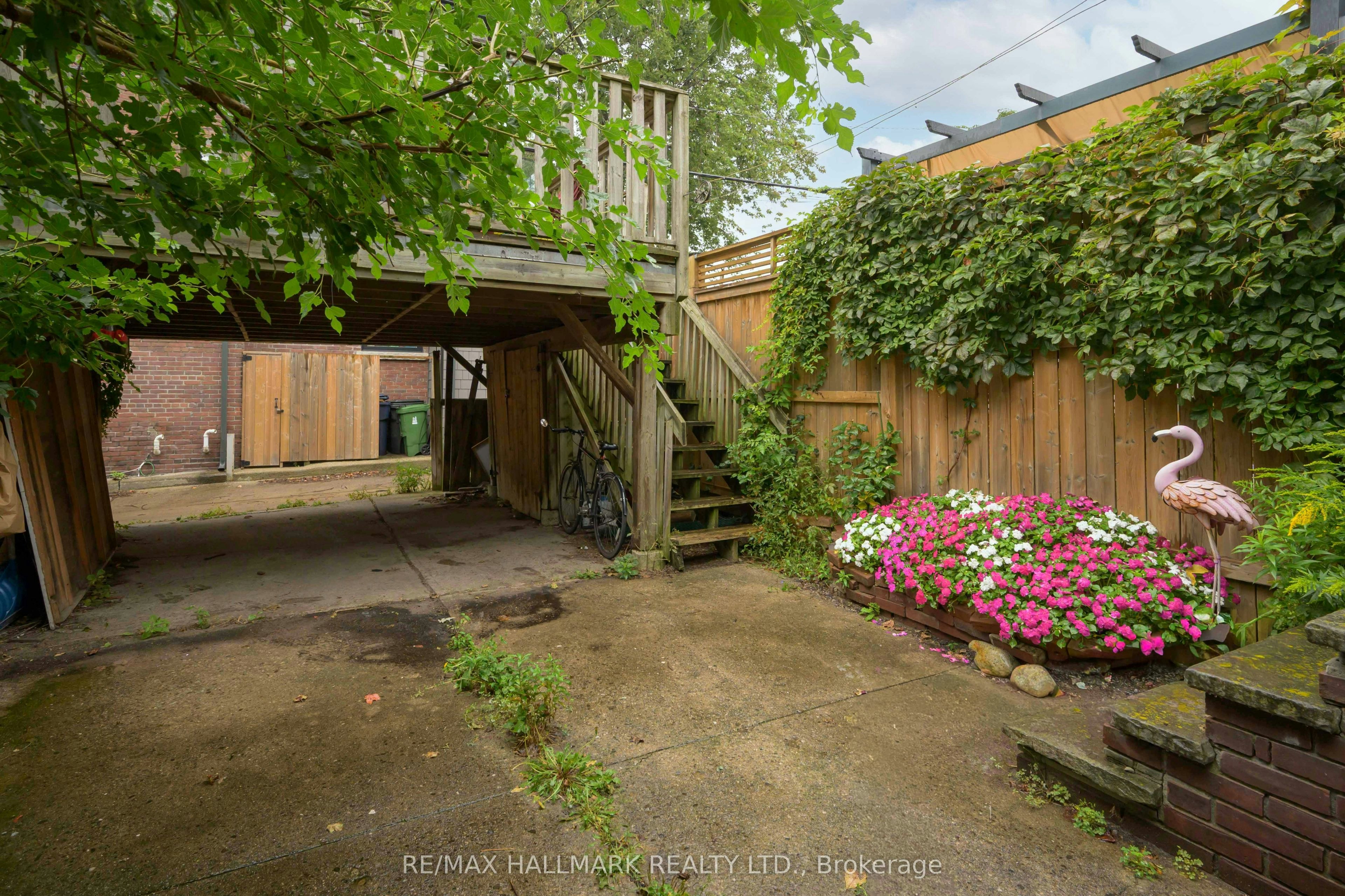 Main Floor-806 Logan Avenue, Toronto, ON, M4K 3E1 - 29