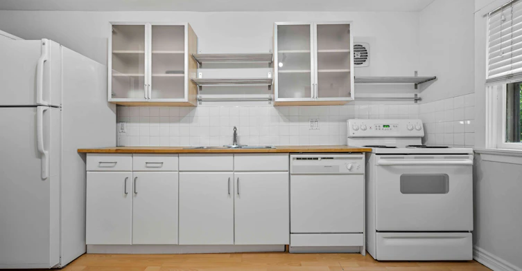 Main Floor-806 Logan Avenue, Toronto, ON, M4K 3E1 - 19