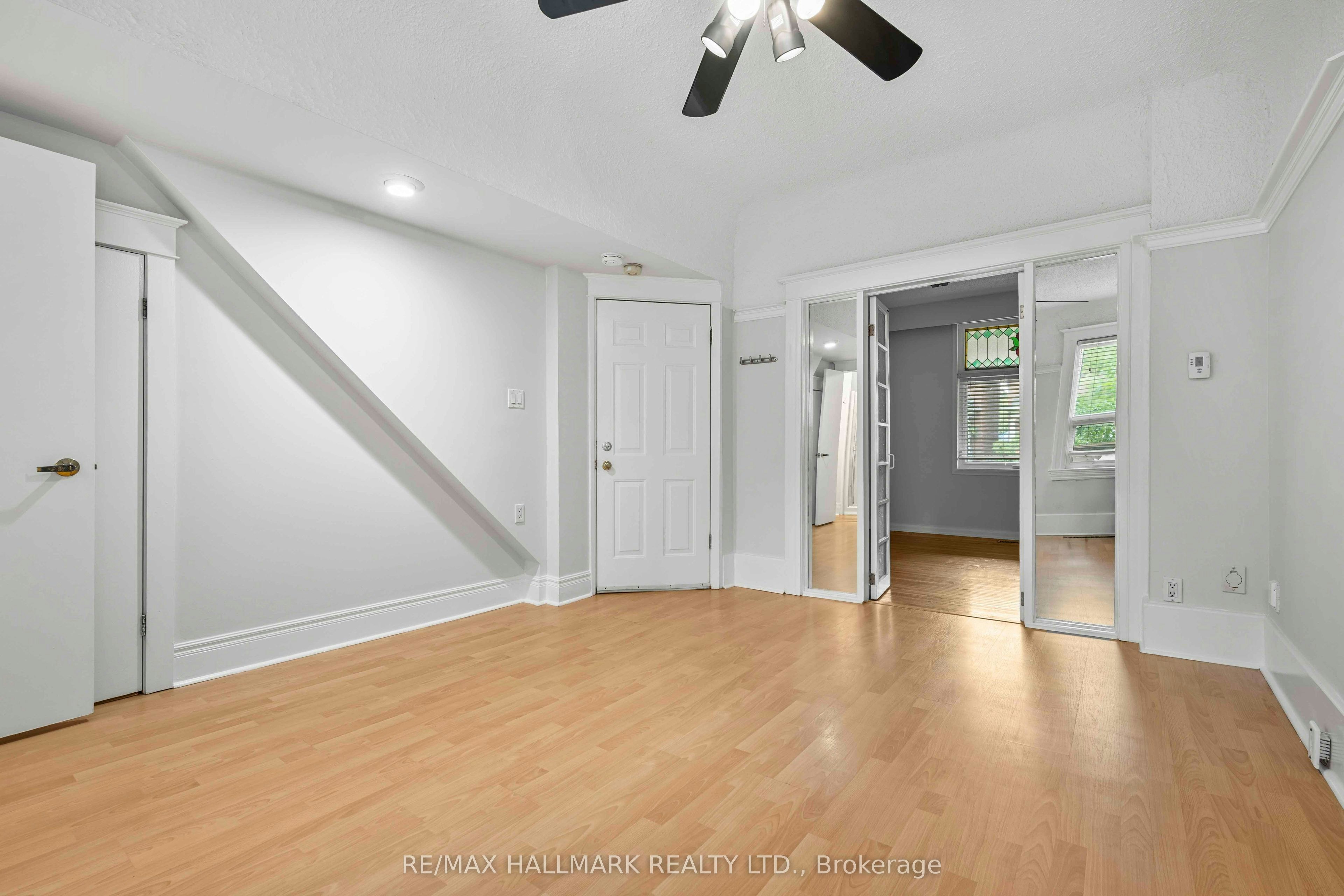 Main Floor-806 Logan Avenue, Toronto, ON, M4K 3E1 - 13