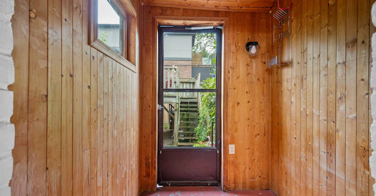 Main Floor-806 Logan Avenue, Toronto, ON, M4K 3E1 - 25