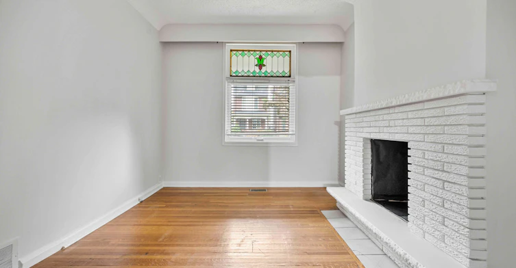 Main Floor-806 Logan Avenue, Toronto, ON, M4K 3E1 - 9