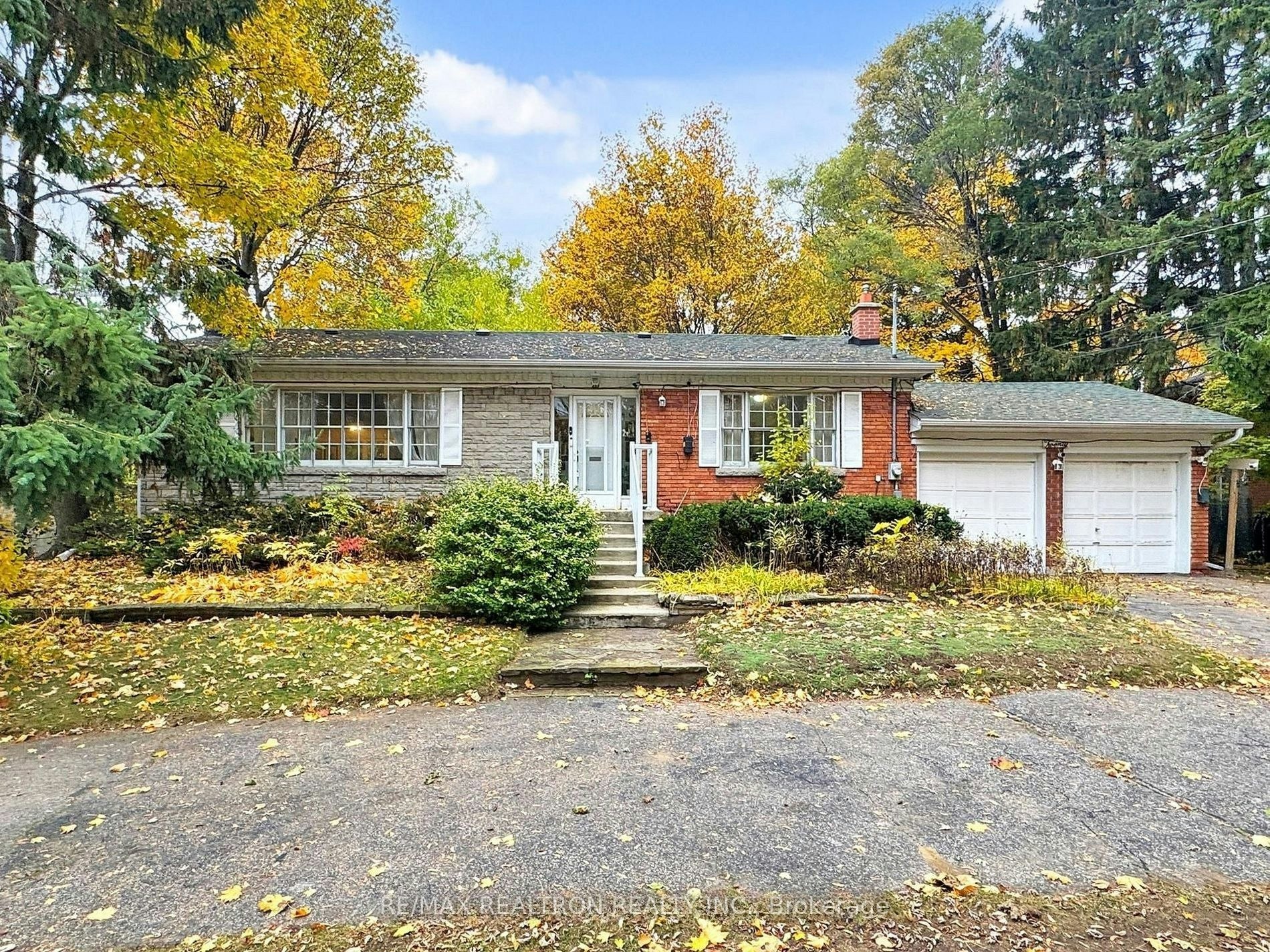 Main floor-20 West Hill Drive, Toronto, ON, M1E 3T5 - 2