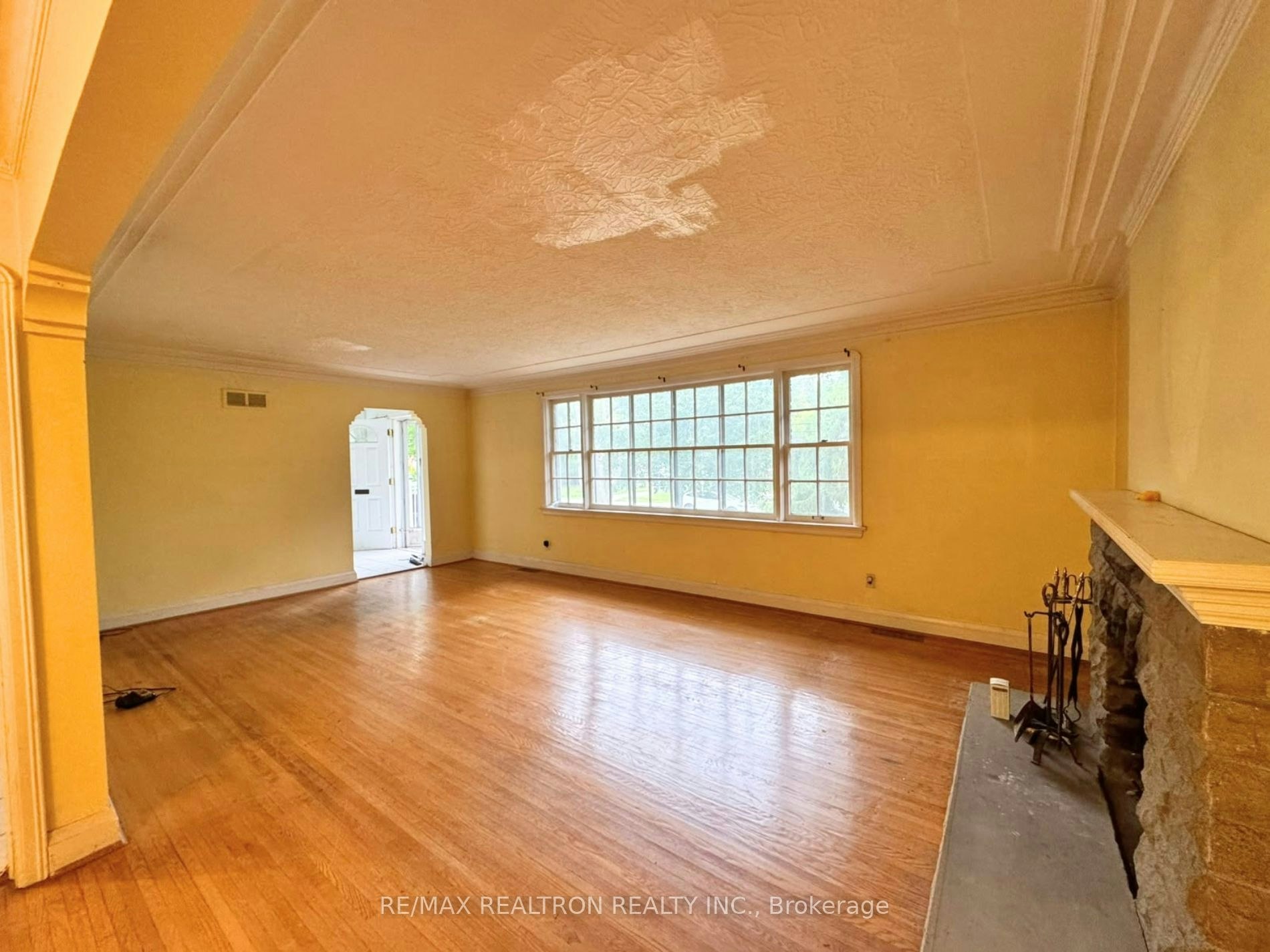 Main floor-20 West Hill Drive, Toronto, ON, M1E 3T5 - 7