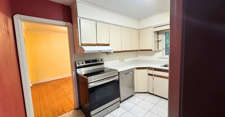 Main floor-20 West Hill Drive, Toronto, ON, M1E 3T5 - 5