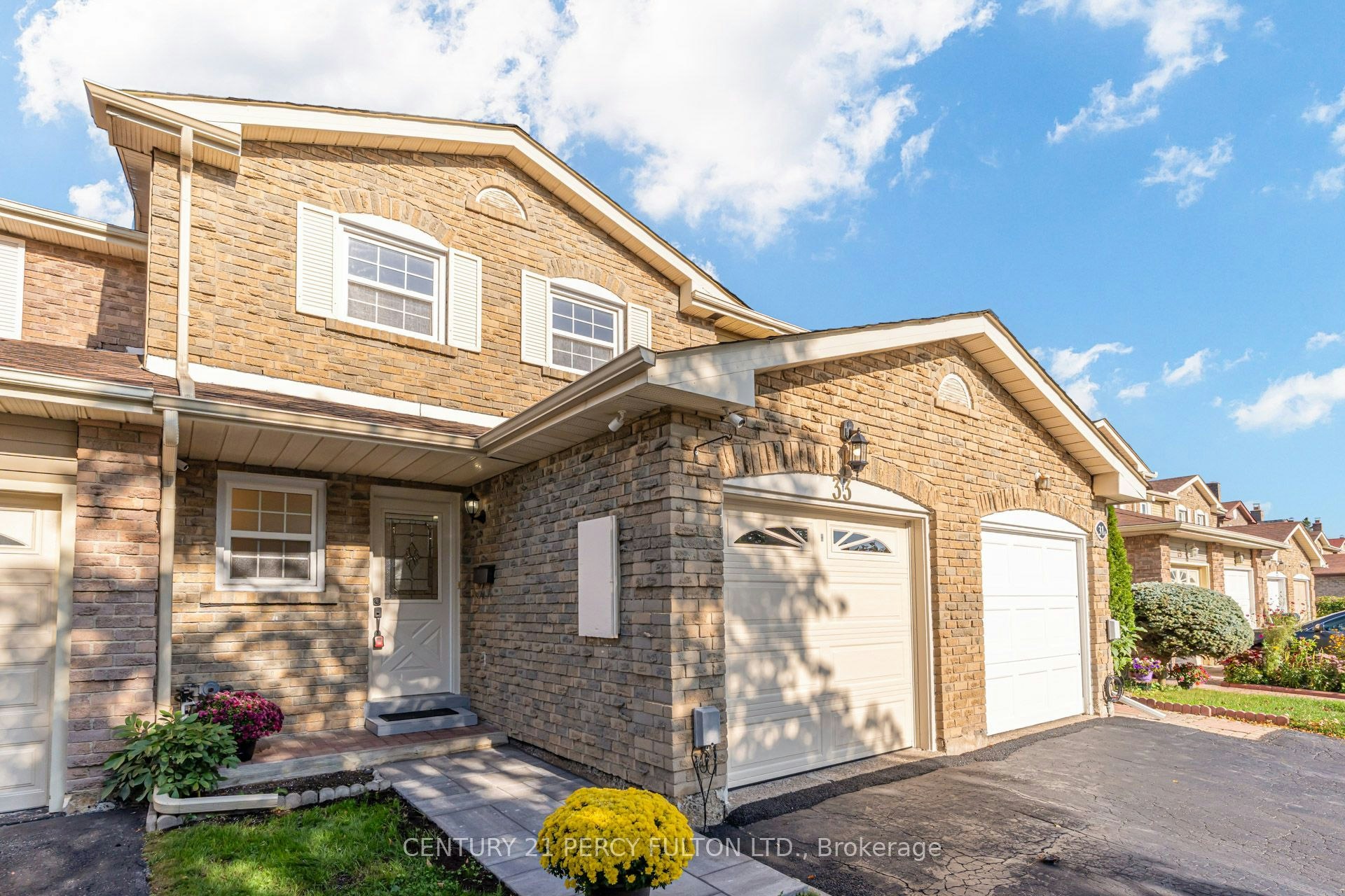 33 Lorna Rae Boulevard, Toronto, ON, M1V 2C7
