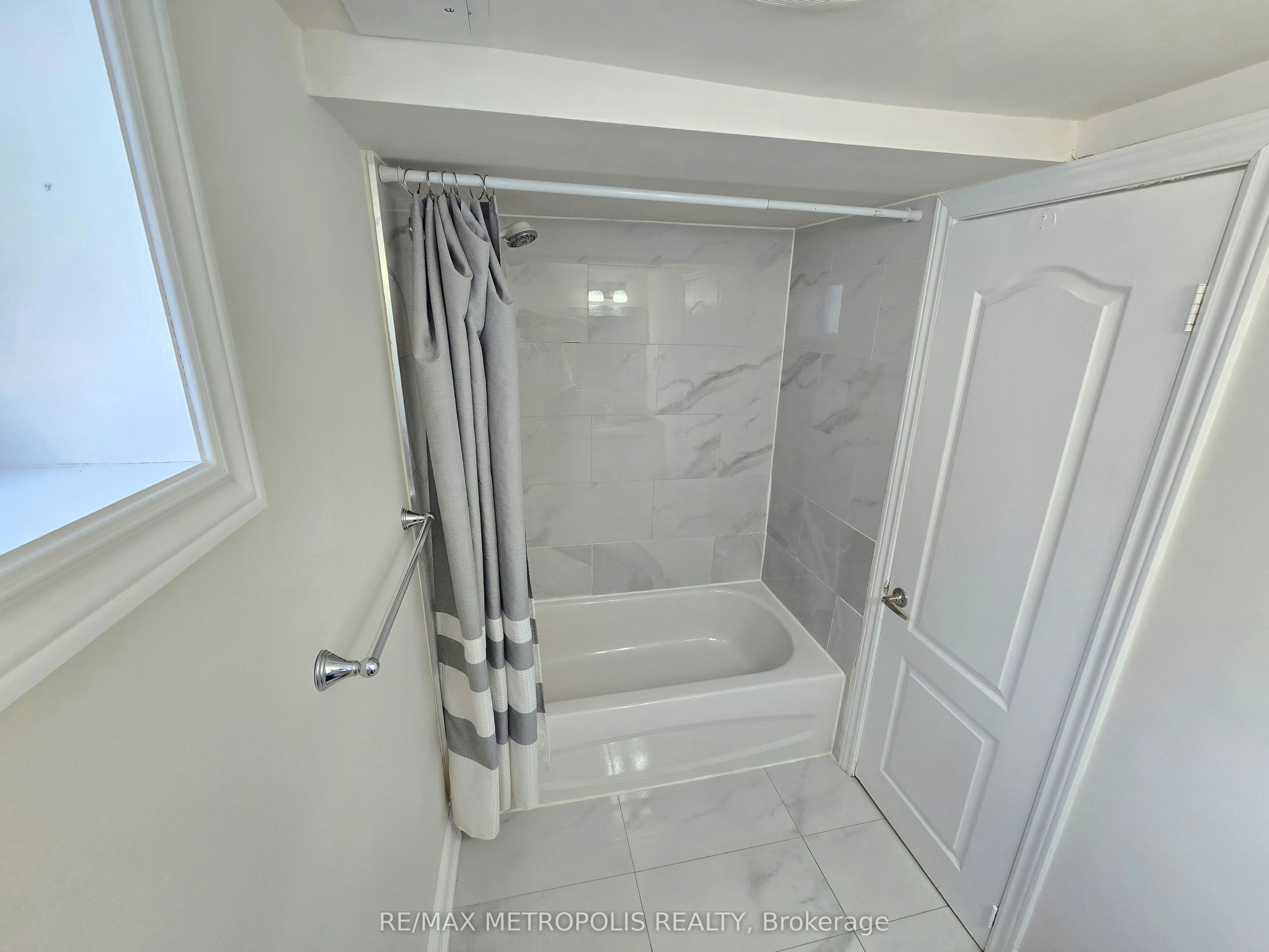 BSMT-238 Toronto Avenue, Oshawa, ON, L1H 3C1 - 14